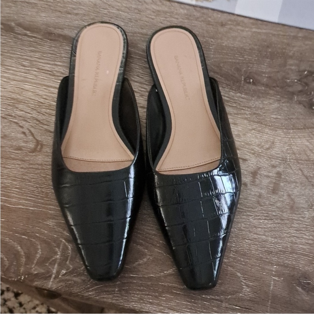 Banana Republic Black Flats with Croc-Embossed Texture